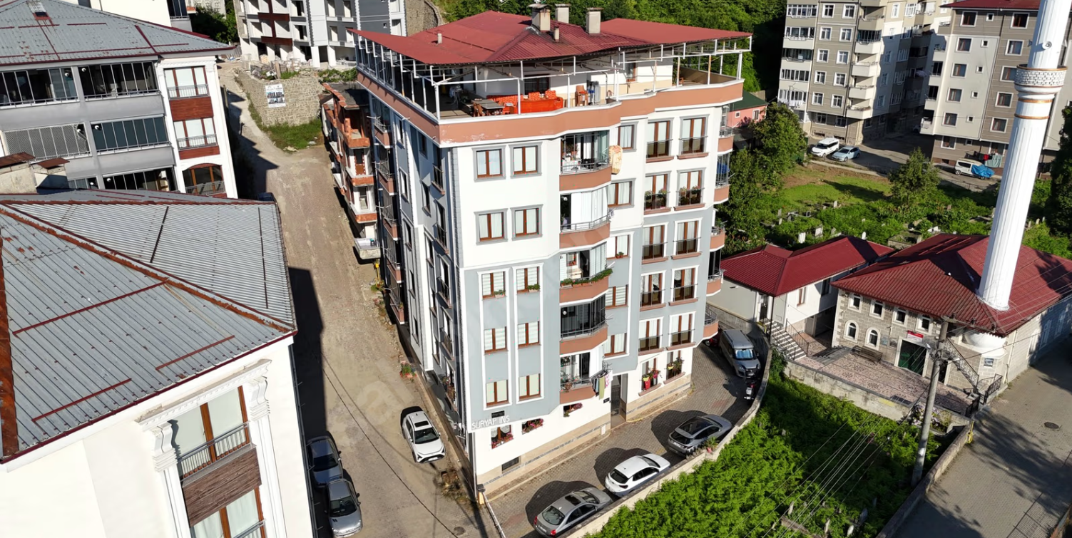 SÜRMENE DE DOĞAYLA DENİZLE İÇ İÇE 520 M2 NET MERKEZİ KONUMDA DUBLEKS